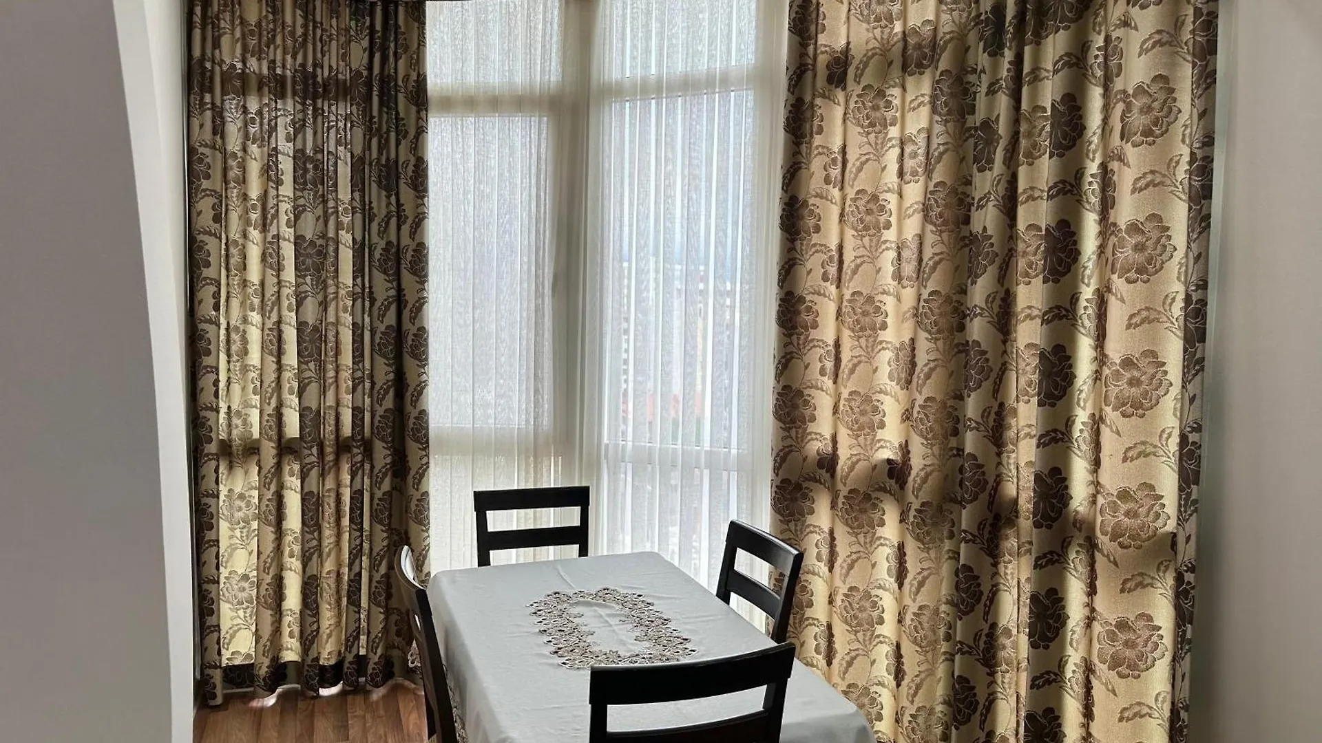 Grand Home 바투미 0*,  조지아